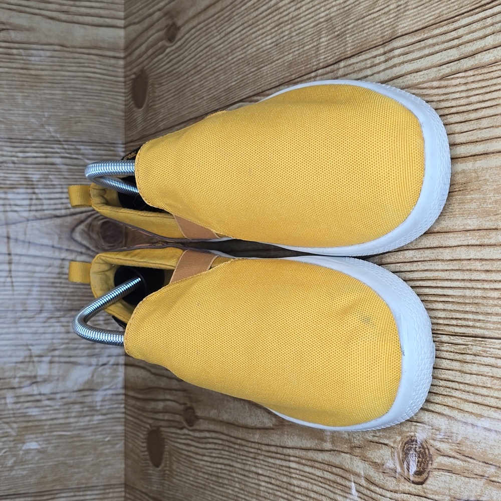 Teva‎ Canvas Women’s Gold Yellow Slip On Size 10
